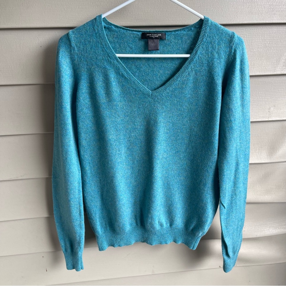 Ann Taylor Womens Quiet Luxury Cashmere‎ Sweater Size L Blue Preppy Capsule